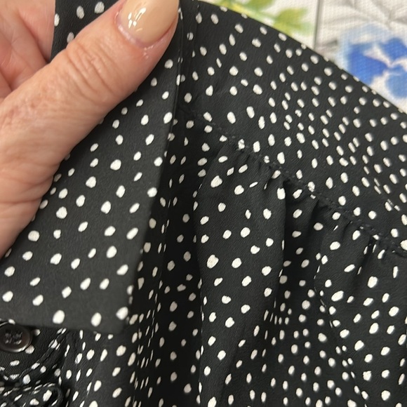 H&M Black and White Polka-dot Long Sleeve Button Down Blouse. Size 12. - Picture 11 of 11